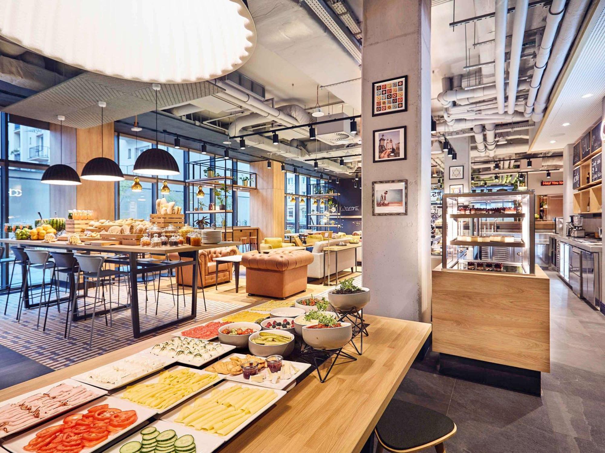 Готель Ibis Styles Centrum 3*